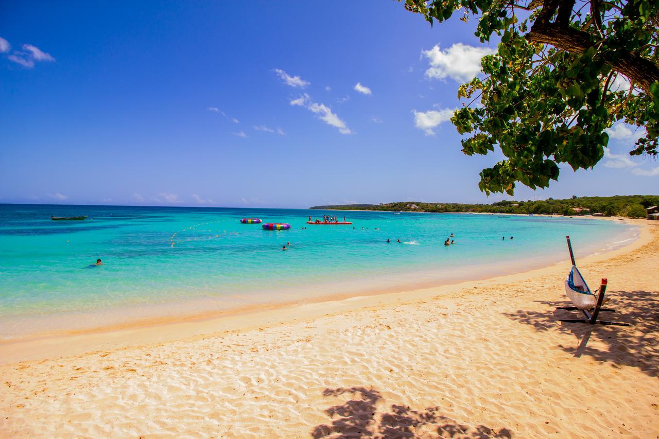 Paradise Island Beach Resort Пунта-Русия Экстерьер фото