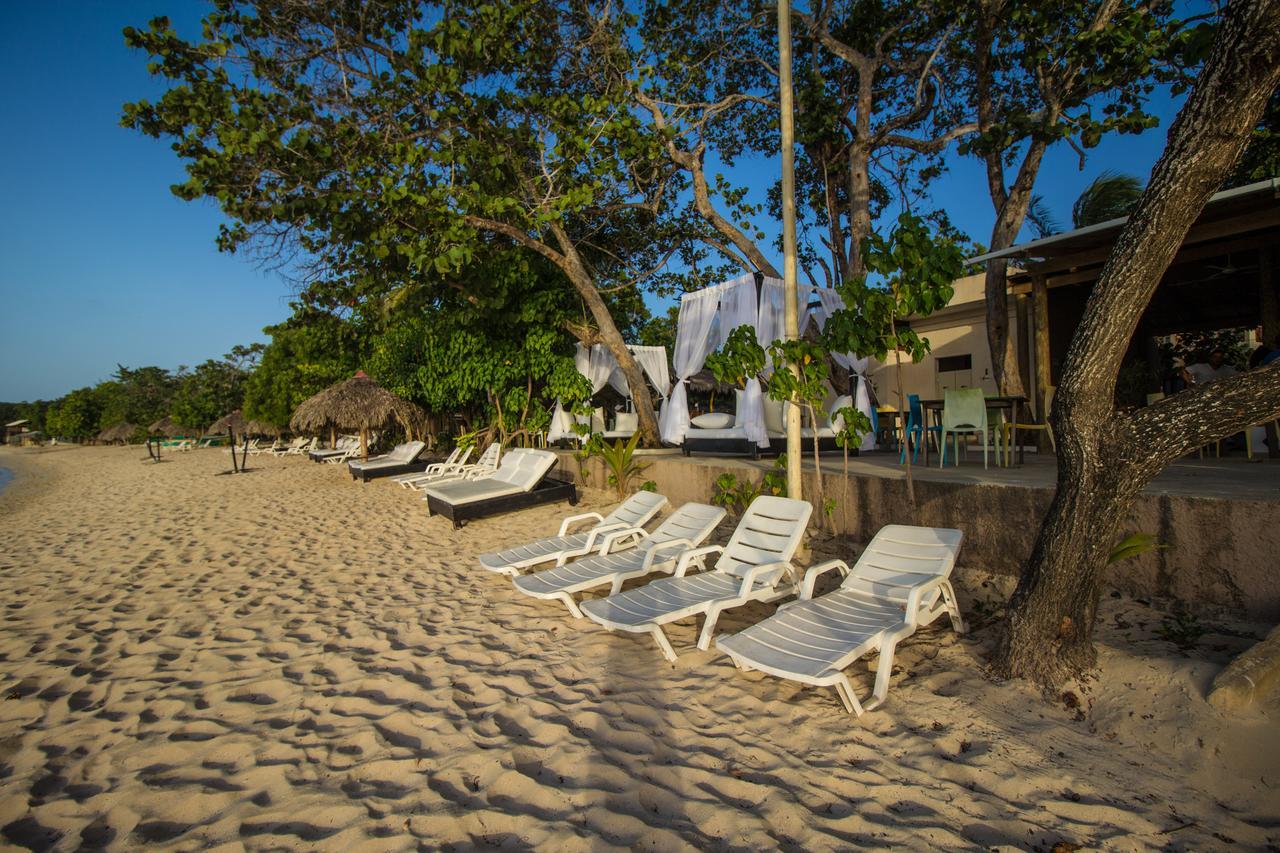 Paradise Island Beach Resort Пунта-Русия Экстерьер фото